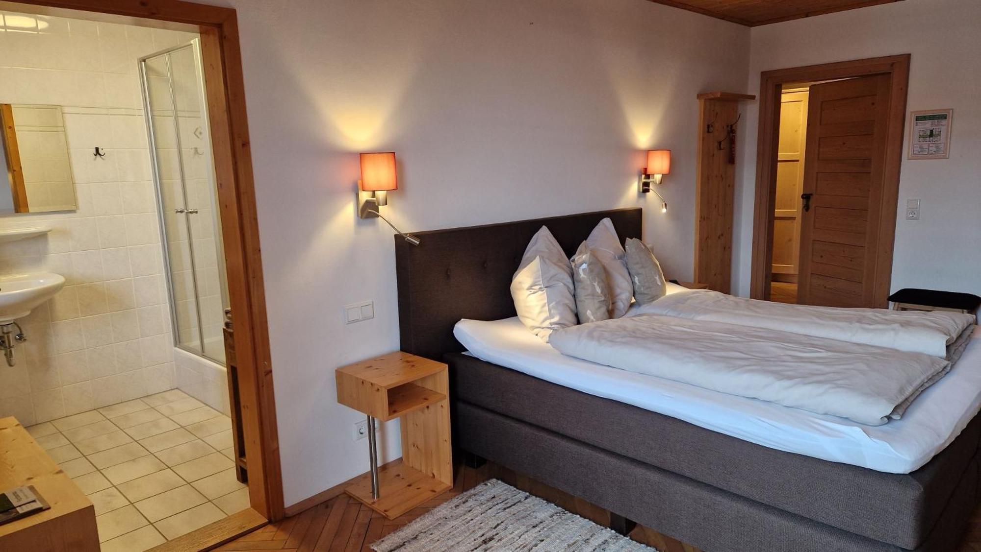 Hotel Landgasthof Alter Wirt フィッシュバッハウ エクステリア 写真